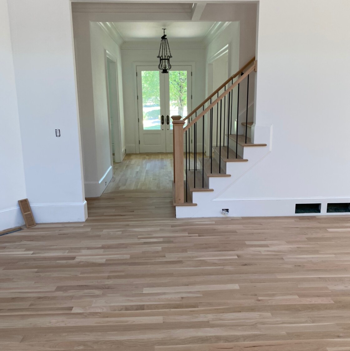 Flooring in Lawrenceville, GA: Choosing the Perfect Foundation for Your Home’s Aesthetic and Functionality